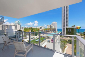 Wrap Around Balcony-Awesome View-Amazing Pools